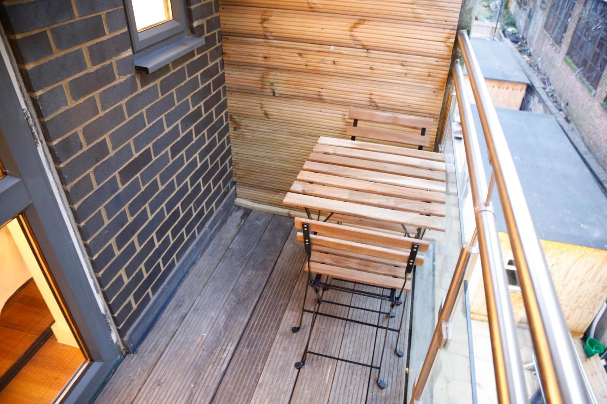 New Luxury Rooms In The Heart Of London Next To Shops, Cafes, Bars & Metro With Shared Bathrooms ภายนอก รูปภาพ
