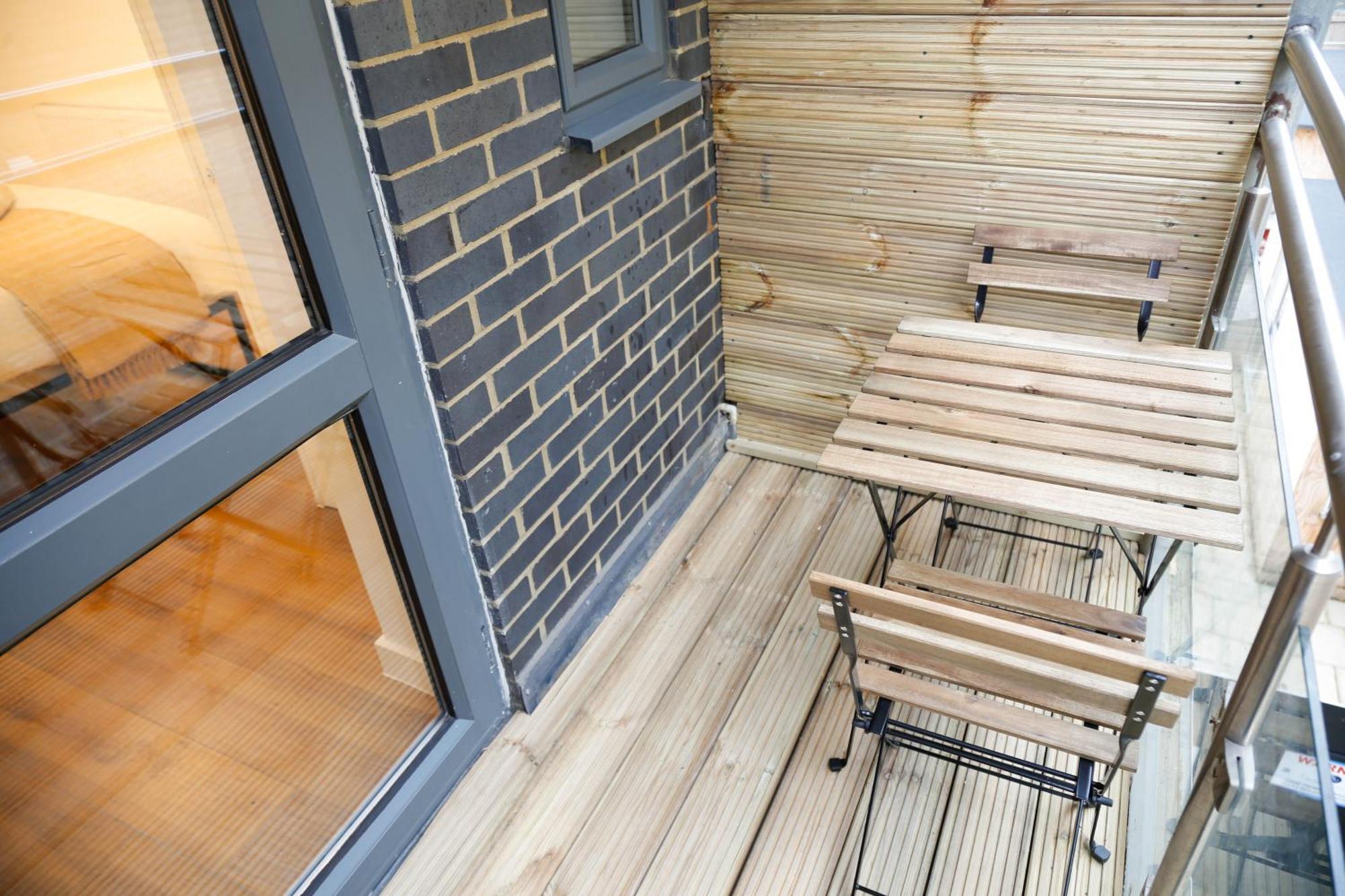 New Luxury Rooms In The Heart Of London Next To Shops, Cafes, Bars & Metro With Shared Bathrooms ภายนอก รูปภาพ