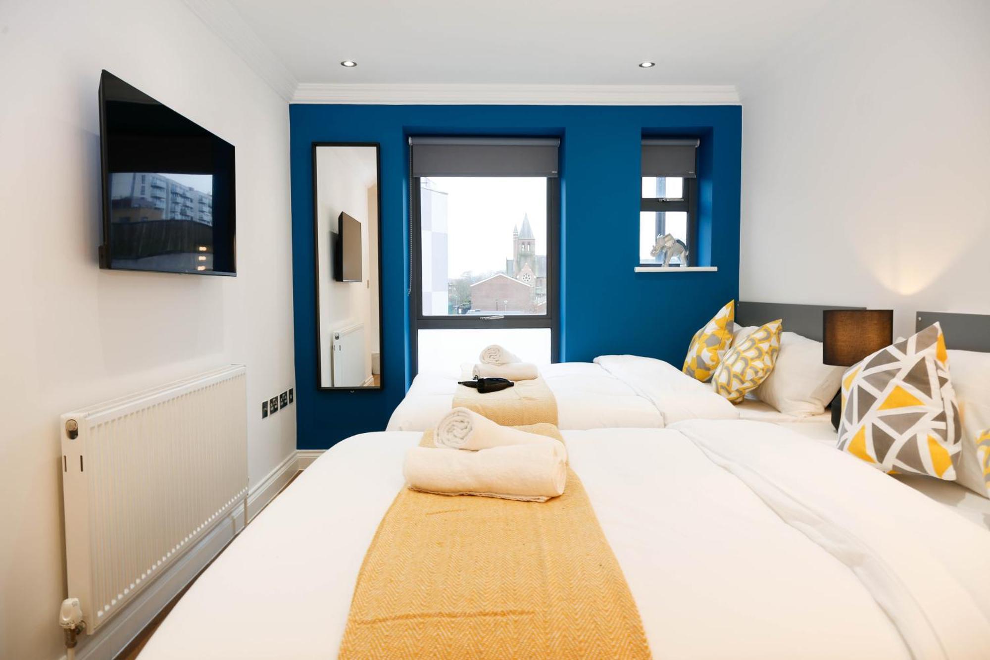 New Luxury Rooms In The Heart Of London Next To Shops, Cafes, Bars & Metro With Shared Bathrooms ภายนอก รูปภาพ