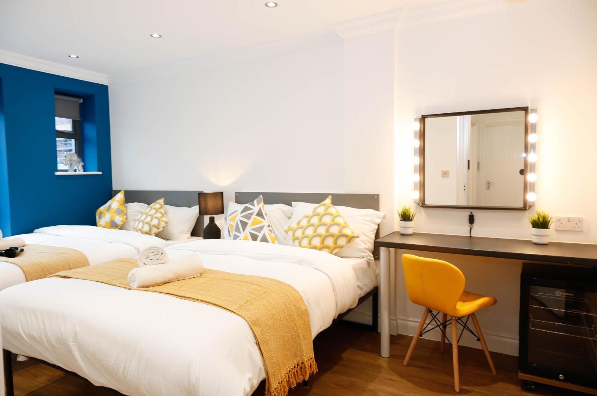 New Luxury Rooms In The Heart Of London Next To Shops, Cafes, Bars & Metro With Shared Bathrooms ภายนอก รูปภาพ