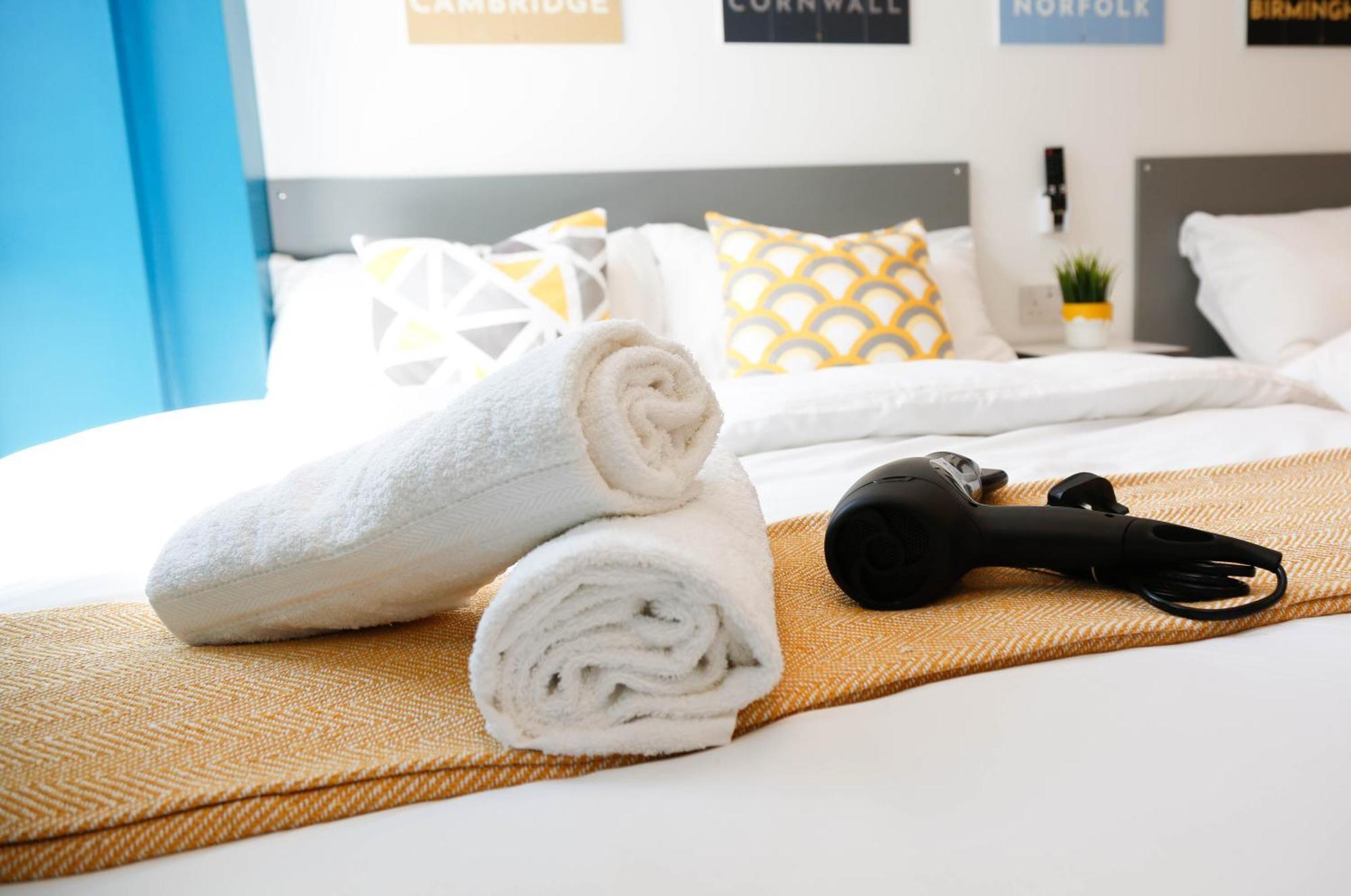 New Luxury Rooms In The Heart Of London Next To Shops, Cafes, Bars & Metro With Shared Bathrooms ภายนอก รูปภาพ