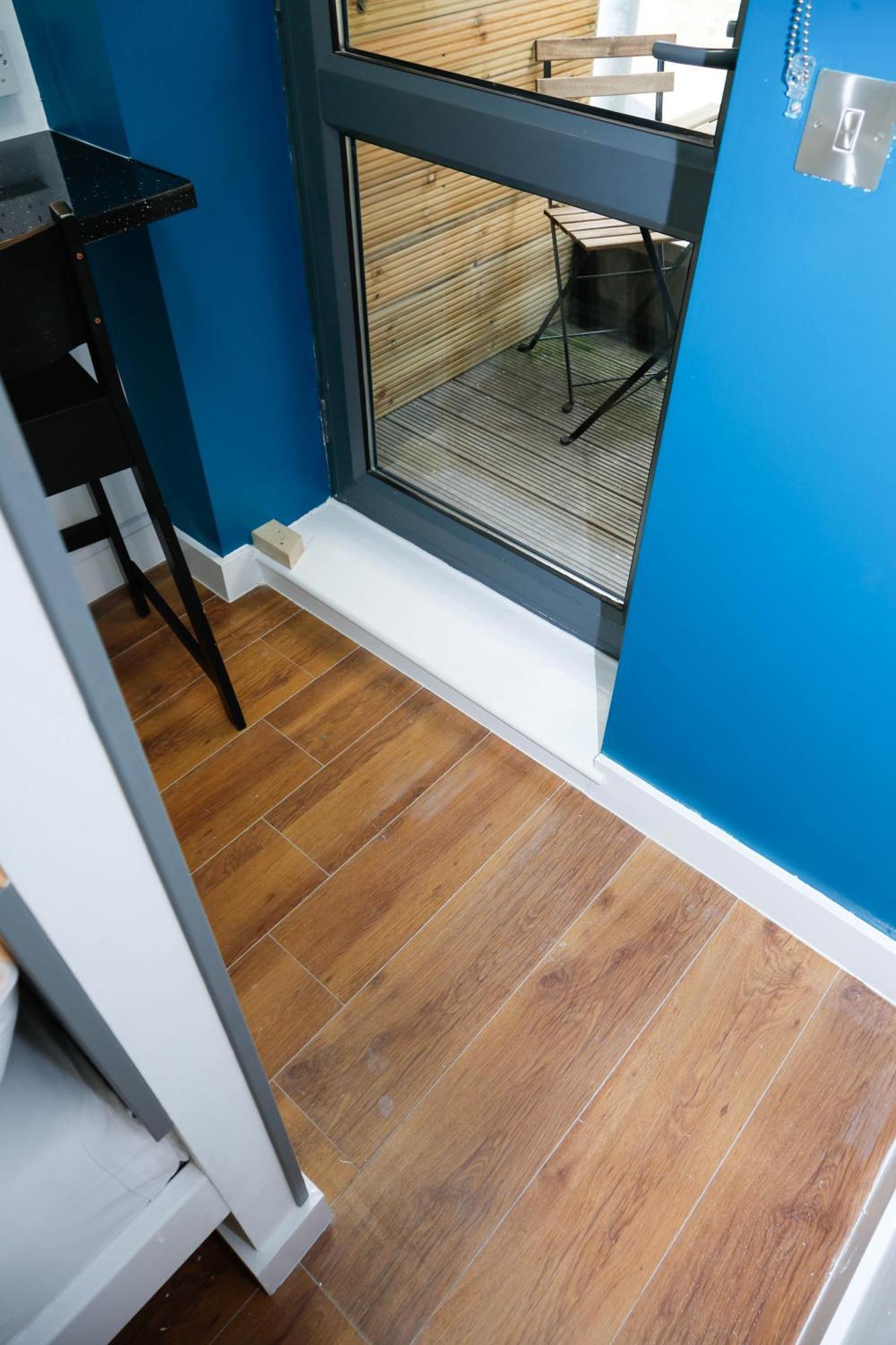 New Luxury Rooms In The Heart Of London Next To Shops, Cafes, Bars & Metro With Shared Bathrooms ภายนอก รูปภาพ
