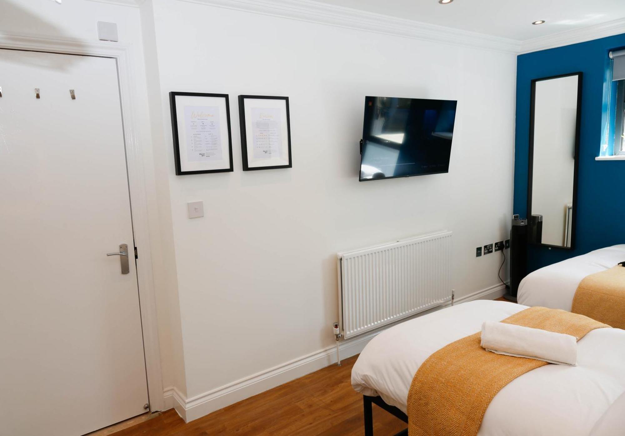 New Luxury Rooms In The Heart Of London Next To Shops, Cafes, Bars & Metro With Shared Bathrooms ภายนอก รูปภาพ
