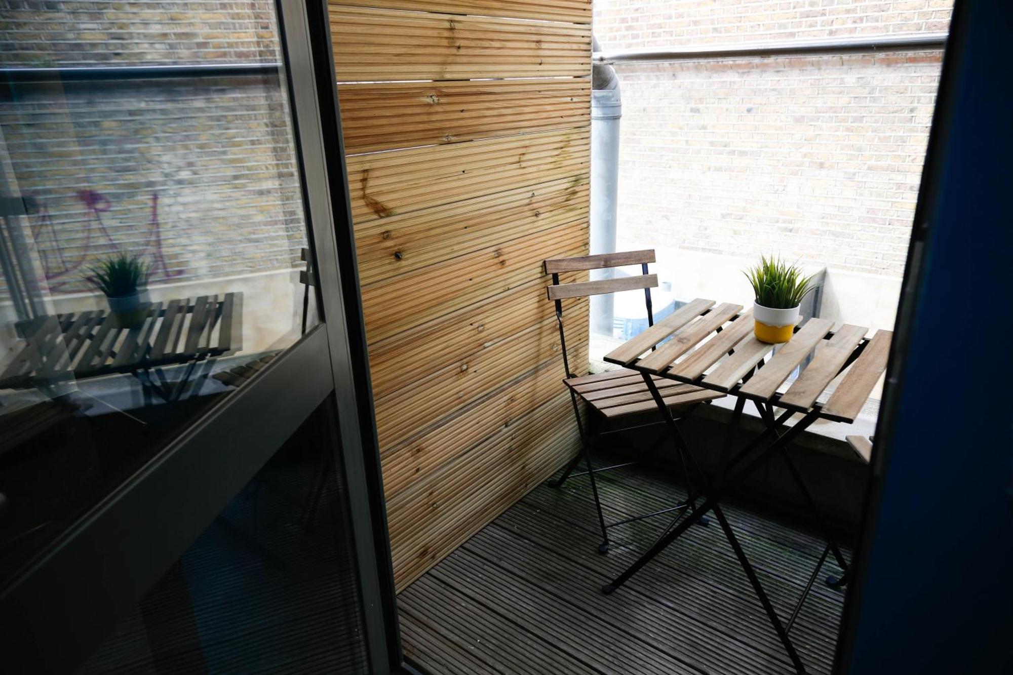 New Luxury Rooms In The Heart Of London Next To Shops, Cafes, Bars & Metro With Shared Bathrooms ภายนอก รูปภาพ